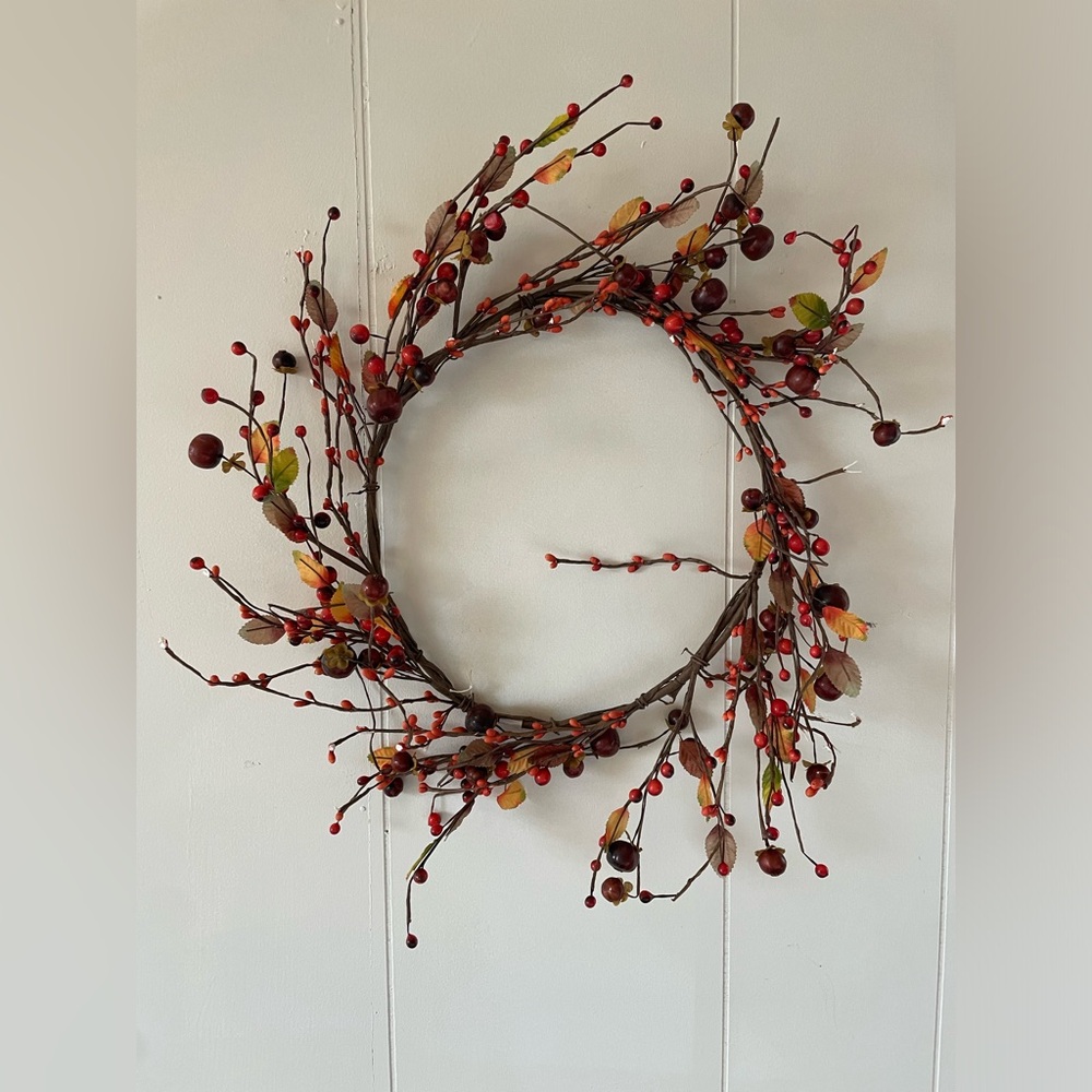 Autumn Berry and Leaf Wreath
